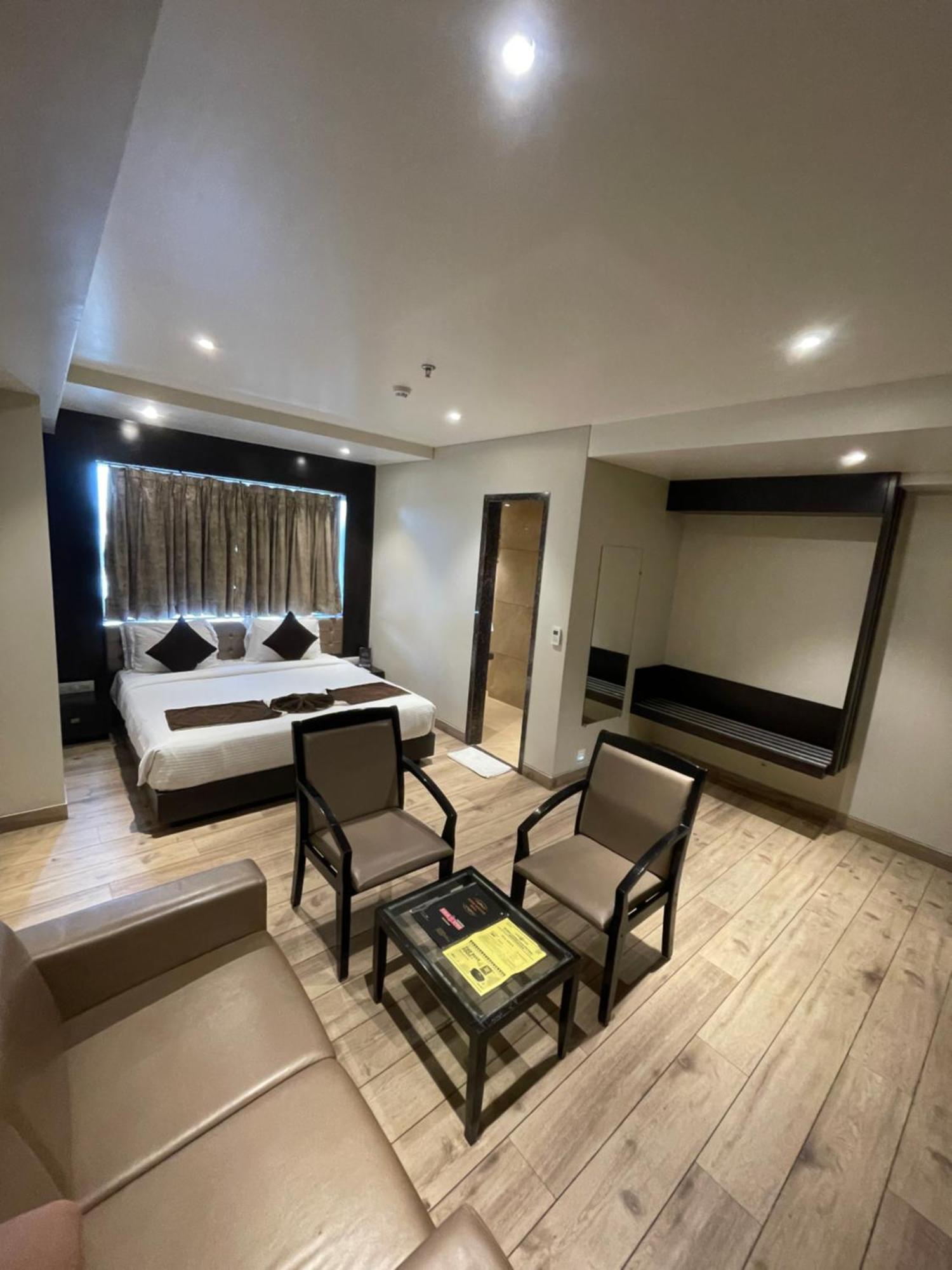 Hotel Virgo Sumeru Бхавнагар Екстериор снимка