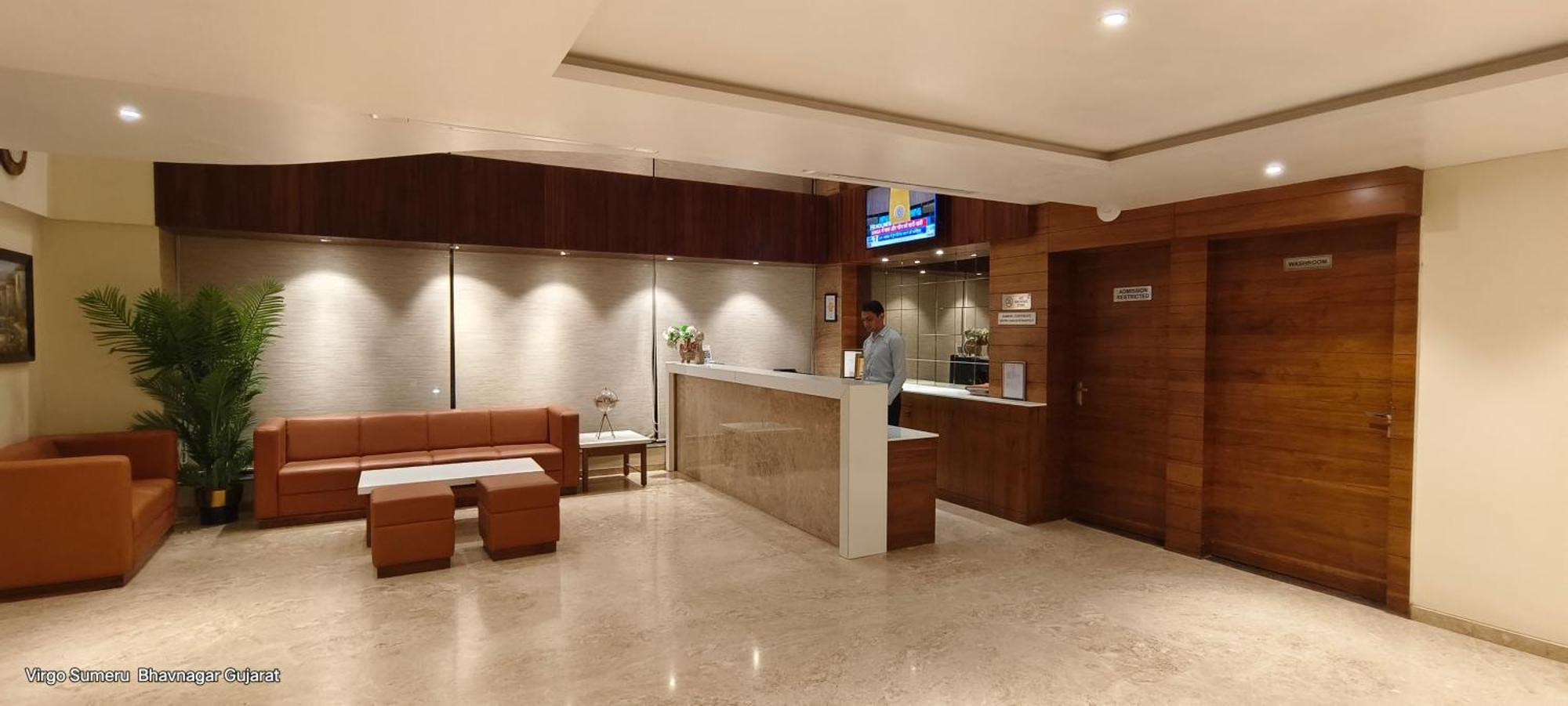 Hotel Virgo Sumeru Бхавнагар Екстериор снимка
