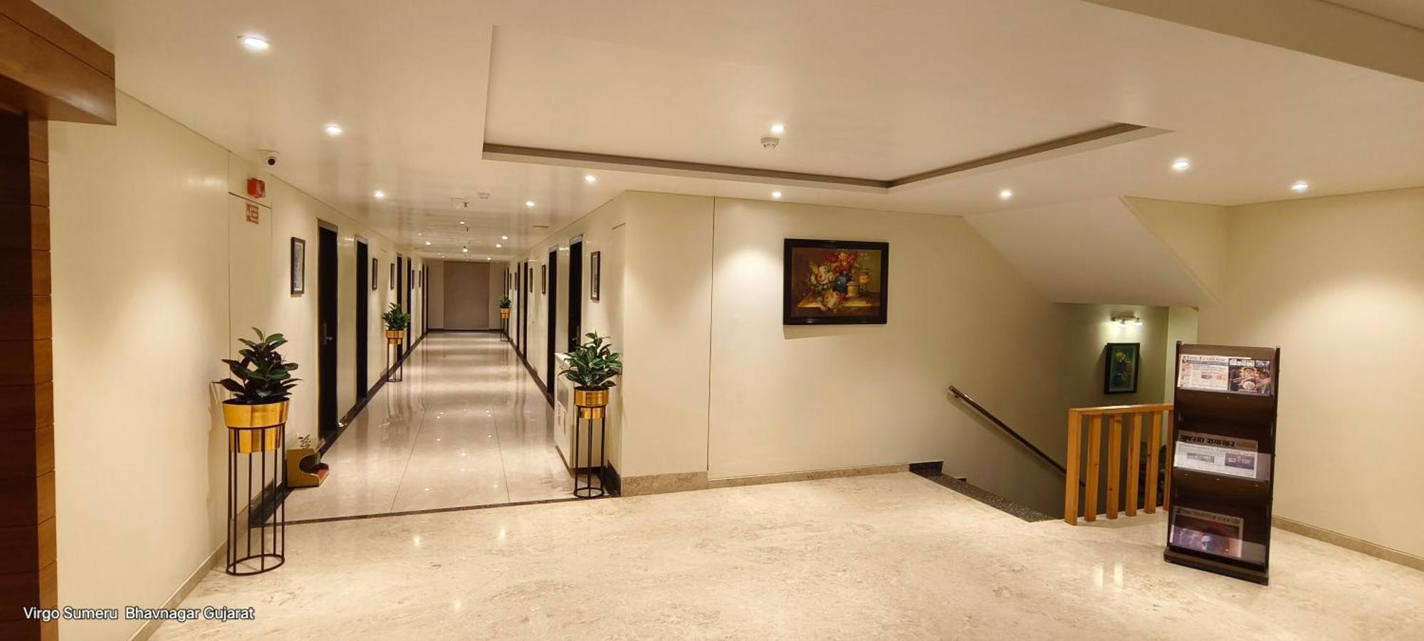 Hotel Virgo Sumeru Бхавнагар Екстериор снимка